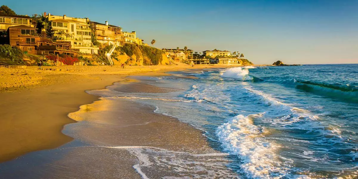 Sun, Sand,-and-Surf-Best-Beaches-in-Southern-California