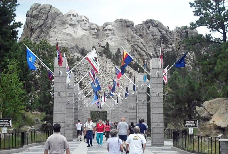 Adventurous Ways to See Mount Rushmore Adventurous Ways to See Mount Rushmore