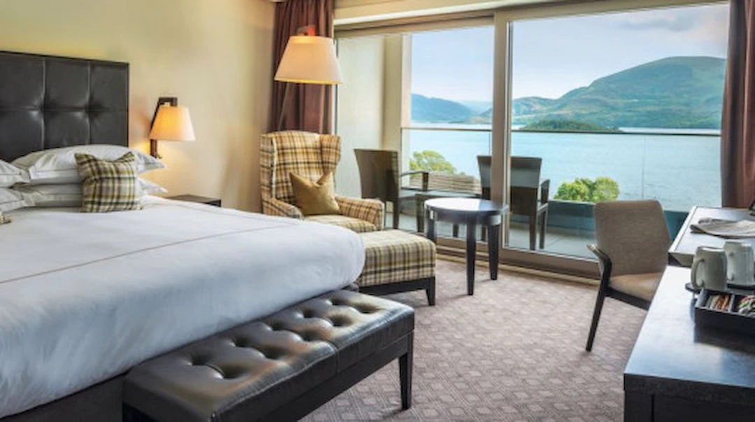 Room Accommodation Room & Accommodation